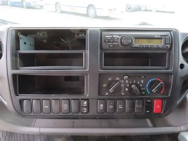 日野 デュトロ 小型 平ボディ 床鉄板 2PG-XZU712Mの中古トラック画像13