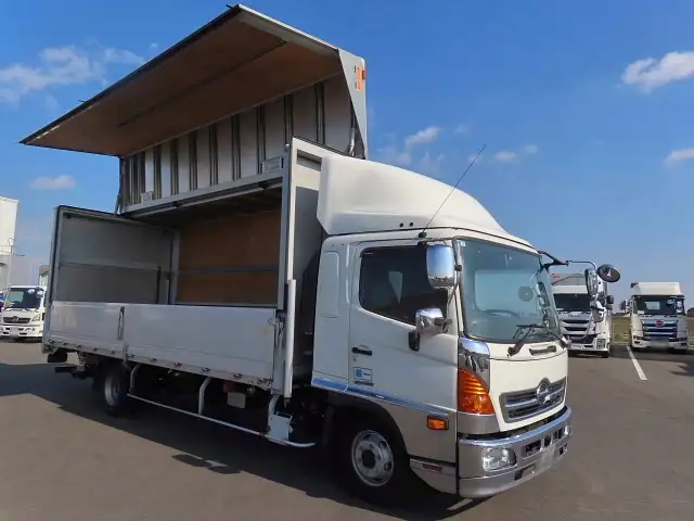 日野 レンジャー 中型/増トン ウイング パワーゲート ベッドの中古トラック画像3