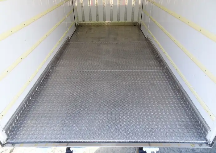 いすゞ エルフ 小型 冷凍冷蔵 中温 スタンバイの中古トラック画像9