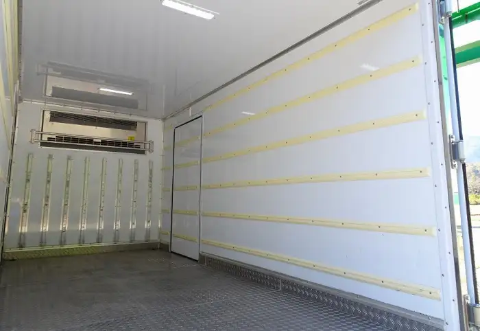 いすゞ エルフ 小型 冷凍冷蔵 中温 スタンバイの中古トラック画像6