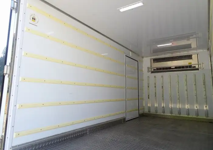 いすゞ エルフ 小型 冷凍冷蔵 中温 スタンバイの中古トラック画像5