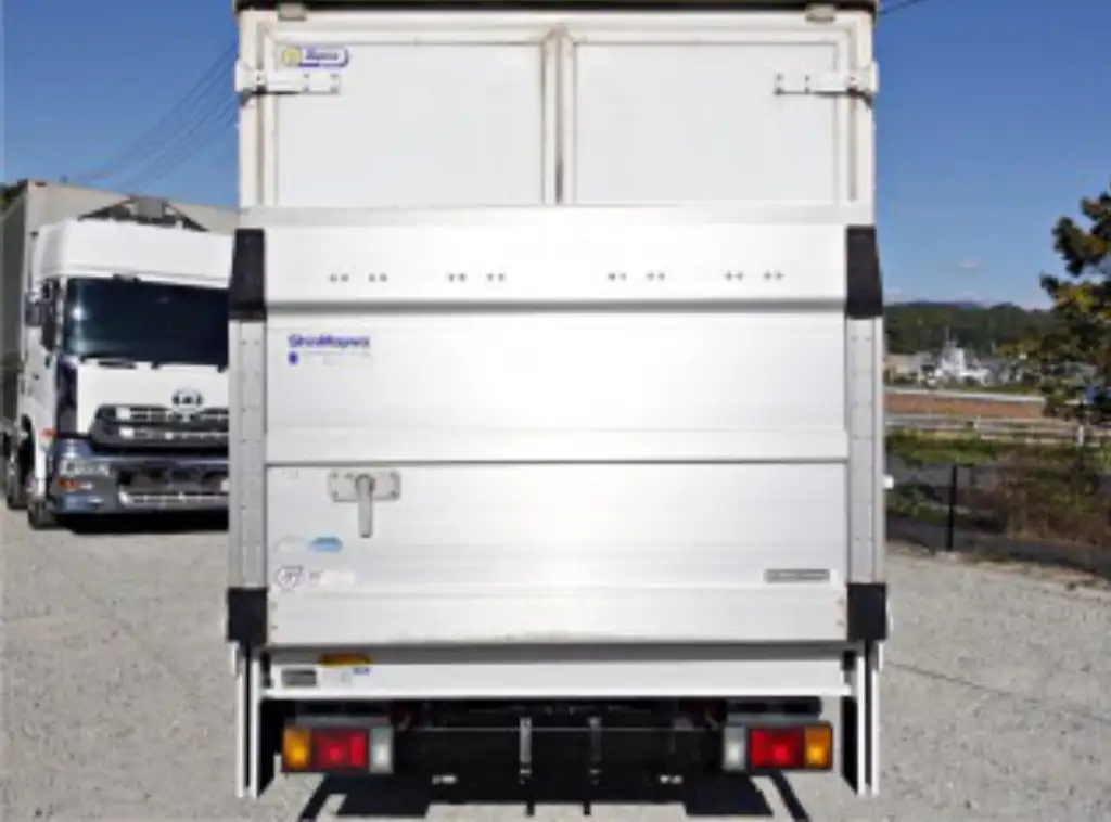 いすゞ エルフ 小型 冷凍冷蔵 中温 パワーゲートの中古トラック画像4