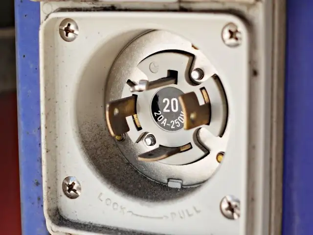 いすゞ エルフ 小型 冷凍冷蔵 中温 パワーゲートの中古トラック画像8