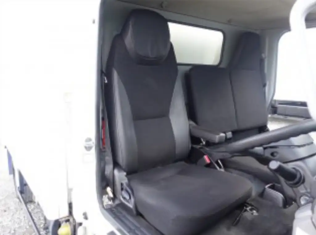 三菱 キャンター 小型 冷凍冷蔵 低温 パワーゲートの中古トラック画像12