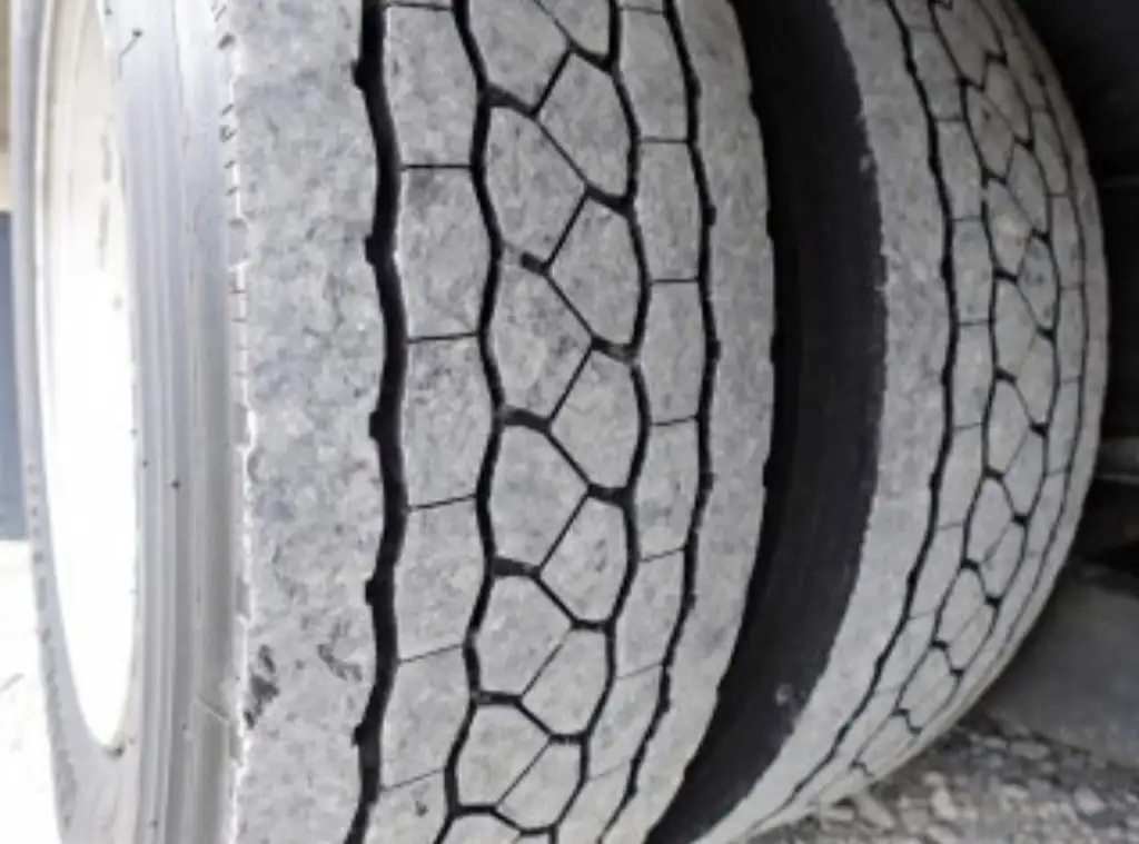 いすゞ フォワード 中型/増トン ウイング パワーゲート 床鉄板の中古トラック画像20