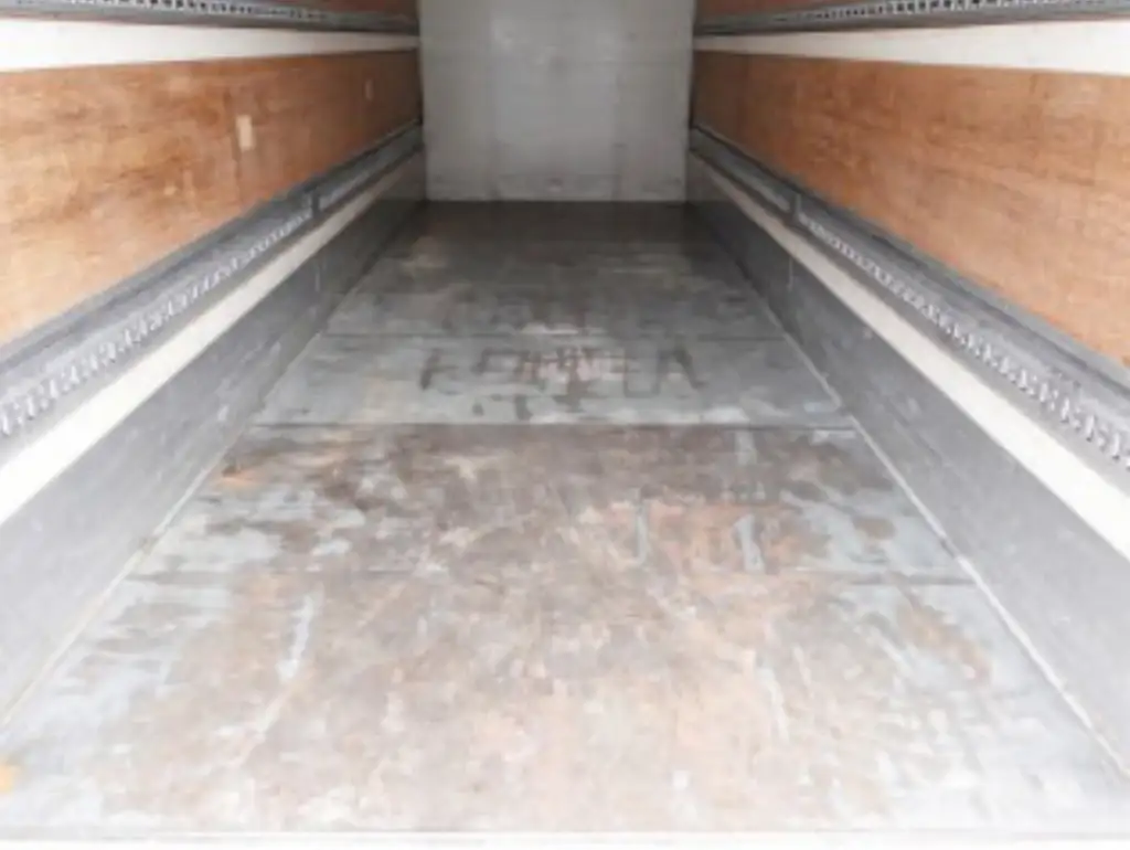 いすゞ フォワード 中型/増トン ウイング パワーゲート 床鉄板の中古トラック画像8