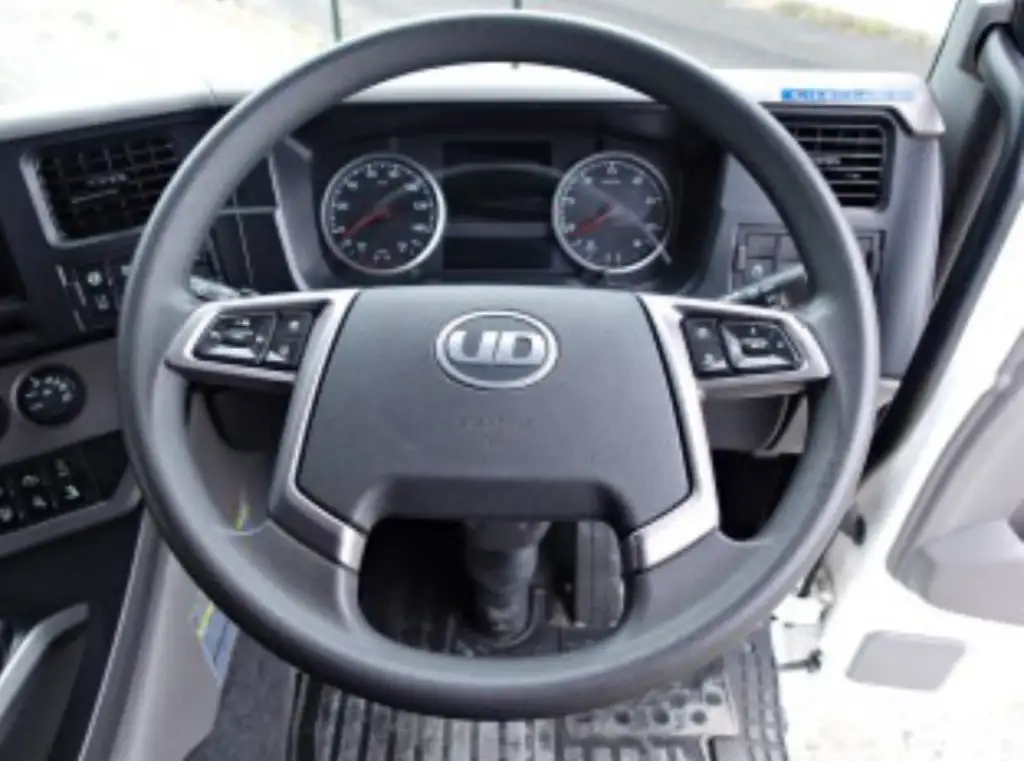 日産UD クオン 大型 ウイング ハイルーフ エアサスの中古トラック画像10