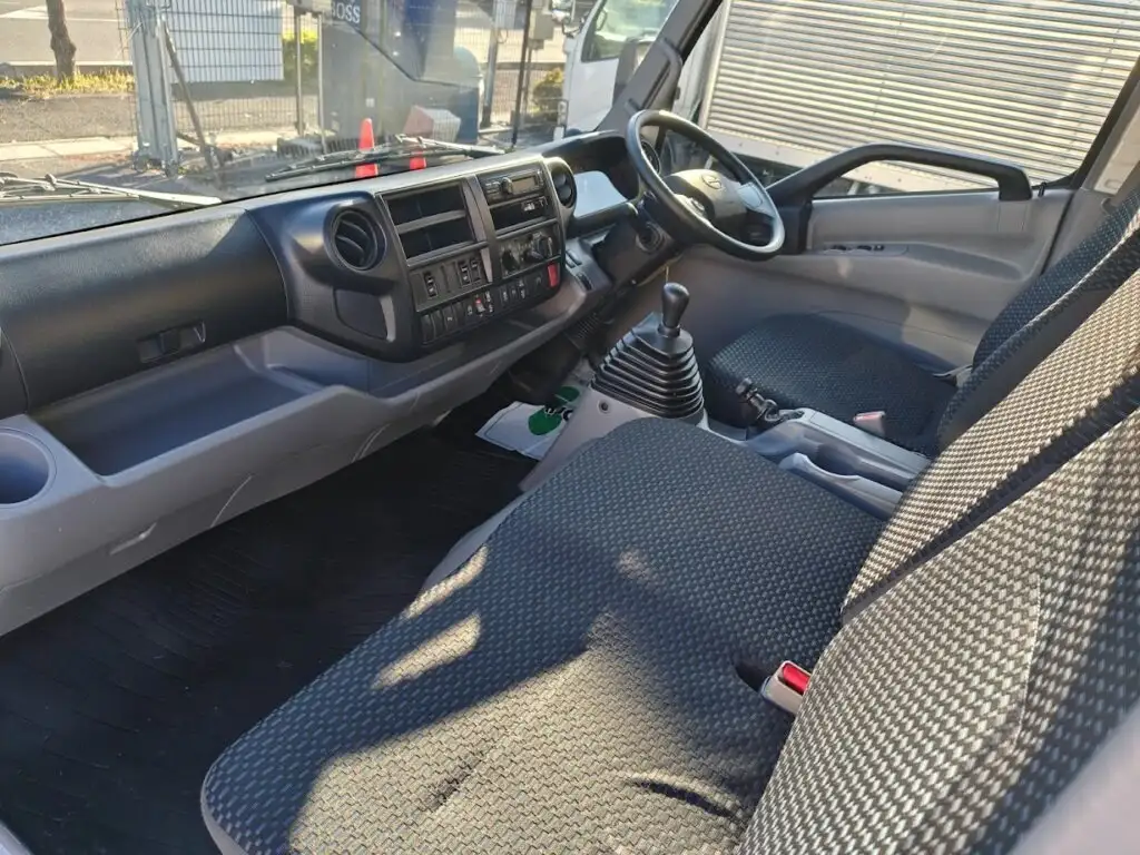 日野 デュトロ 小型 アルミバン パワーゲート サイドドアの中古トラック画像11