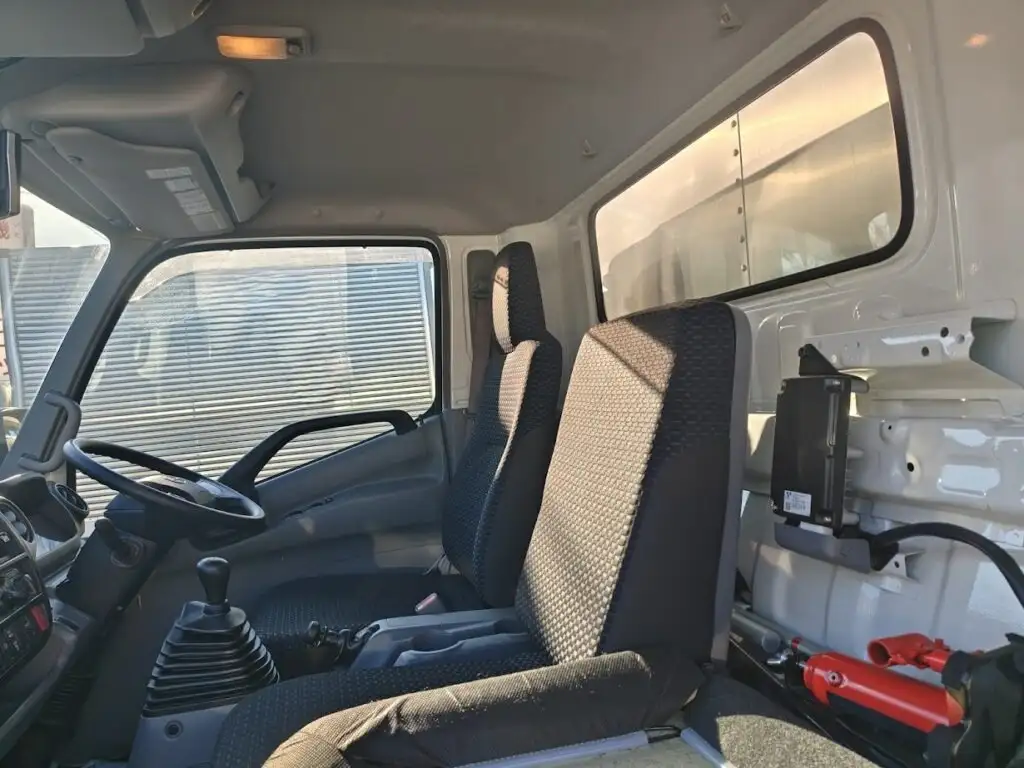 日野 デュトロ 小型 アルミバン パワーゲート サイドドアの中古トラック画像12