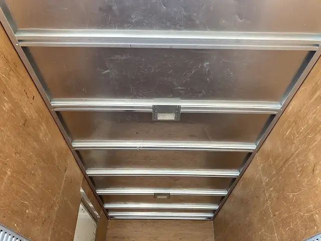 いすゞ エルフ 小型 アルミバン サイドドア TRG-NMR85ANの中古トラック画像7