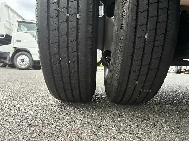 いすゞ エルフ 小型 平ボディ BKG-NJR85A H20の中古トラック画像20