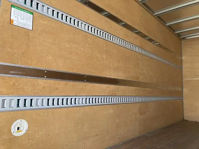 いすゞ エルフ 小型 アルミバン 2RG-NPR88AN R3の中古トラック画像7