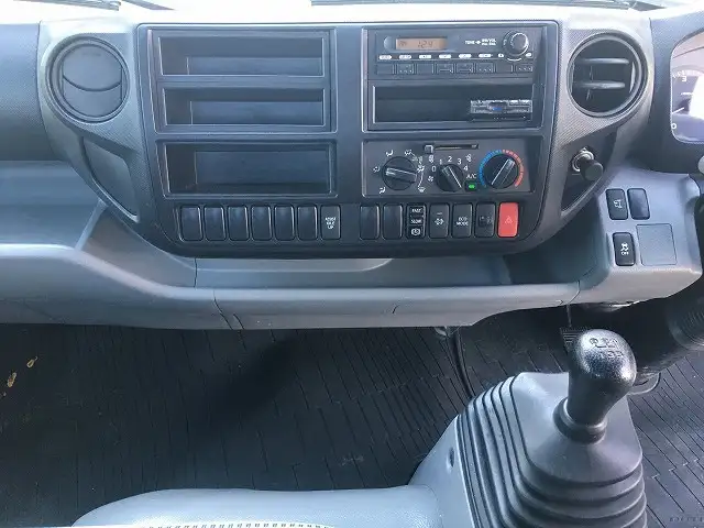 日野 デュトロ 小型 平ボディ 床鉄板 TKG-XZU700Mの中古トラック画像12