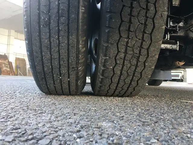 日野 デュトロ 小型 平ボディ 床鉄板 TKG-XZU700Mの中古トラック画像20