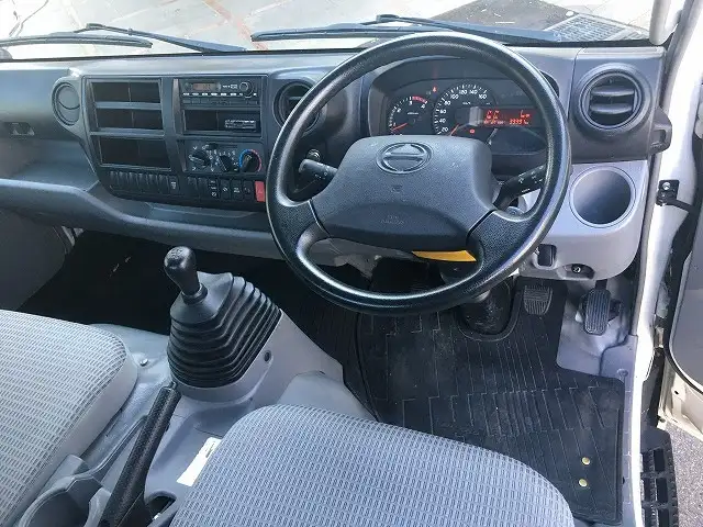 日野 デュトロ 小型 平ボディ 床鉄板 TKG-XZU700Mの中古トラック画像10