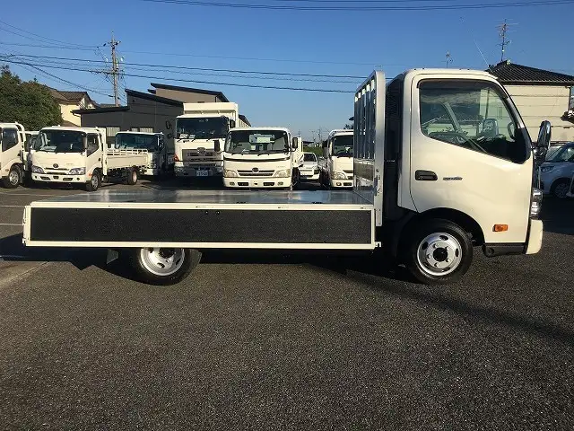 日野 デュトロ 小型 平ボディ 床鉄板 TKG-XZU700Mの中古トラック画像6