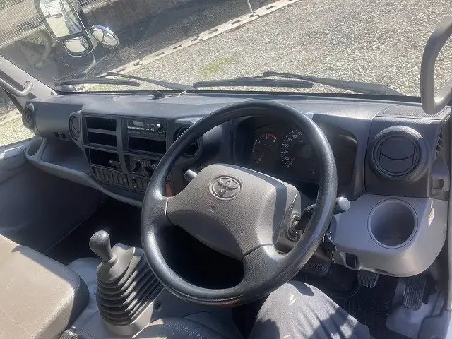 トヨタ ダイナ 小型 平ボディ TKG-XZU730 H27の中古トラック画像12