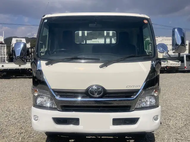 トヨタ ダイナ 小型 平ボディ TKG-XZU730 H27の中古トラック画像2