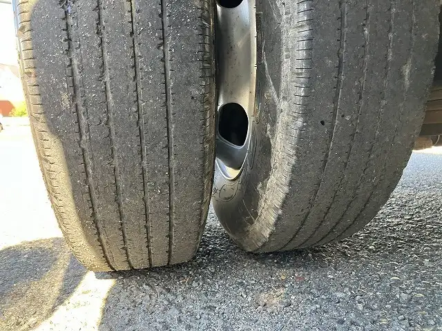 いすゞ エルフ 小型 平ボディ Wキャブ 2RG-NJR88Aの中古トラック画像20