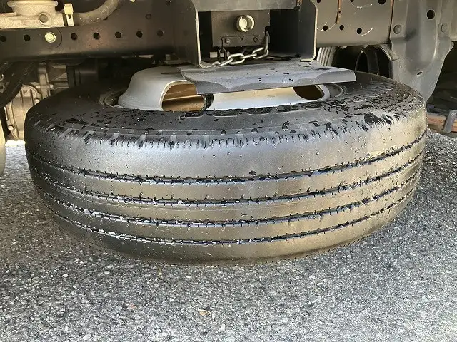 いすゞ エルフ 小型 平ボディ Wキャブ 2RG-NJR88Aの中古トラック画像16