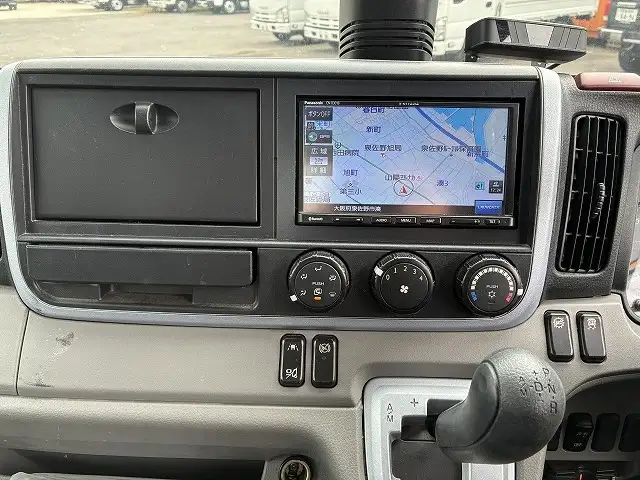 三菱 キャンター 小型 平ボディ 2RG-FEA20 R2の中古トラック画像12