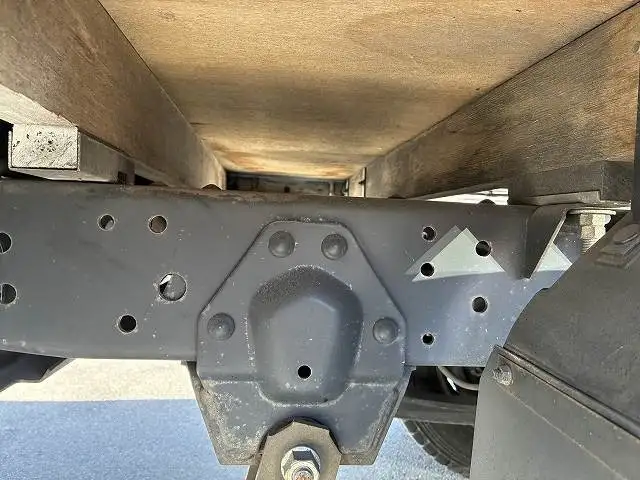 いすゞ エルフ 小型 平ボディ パワーゲート 床鉄板の中古トラック画像像17