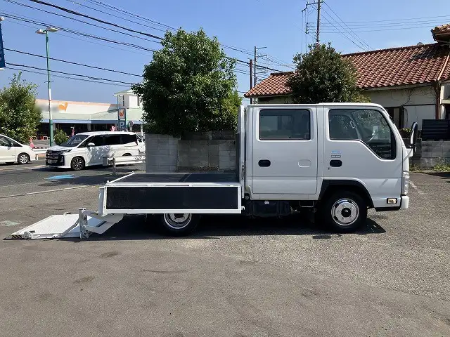 いすゞ エルフ 小型 平ボディ Wキャブ パワーゲートの中古トラック画像6
