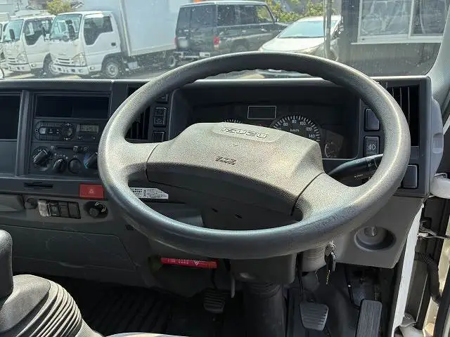 いすゞ エルフ 小型 平ボディ TRG-NMR85R H27の中古トラック画像11