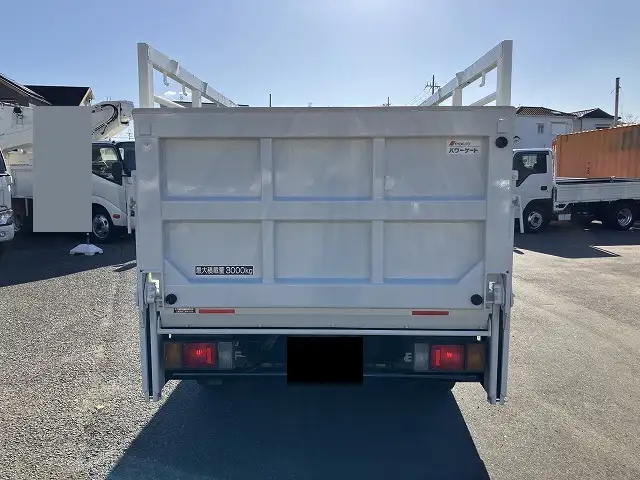 いすゞ エルフ 小型 平ボディ パワーゲート 床鉄板の中古トラック画像4