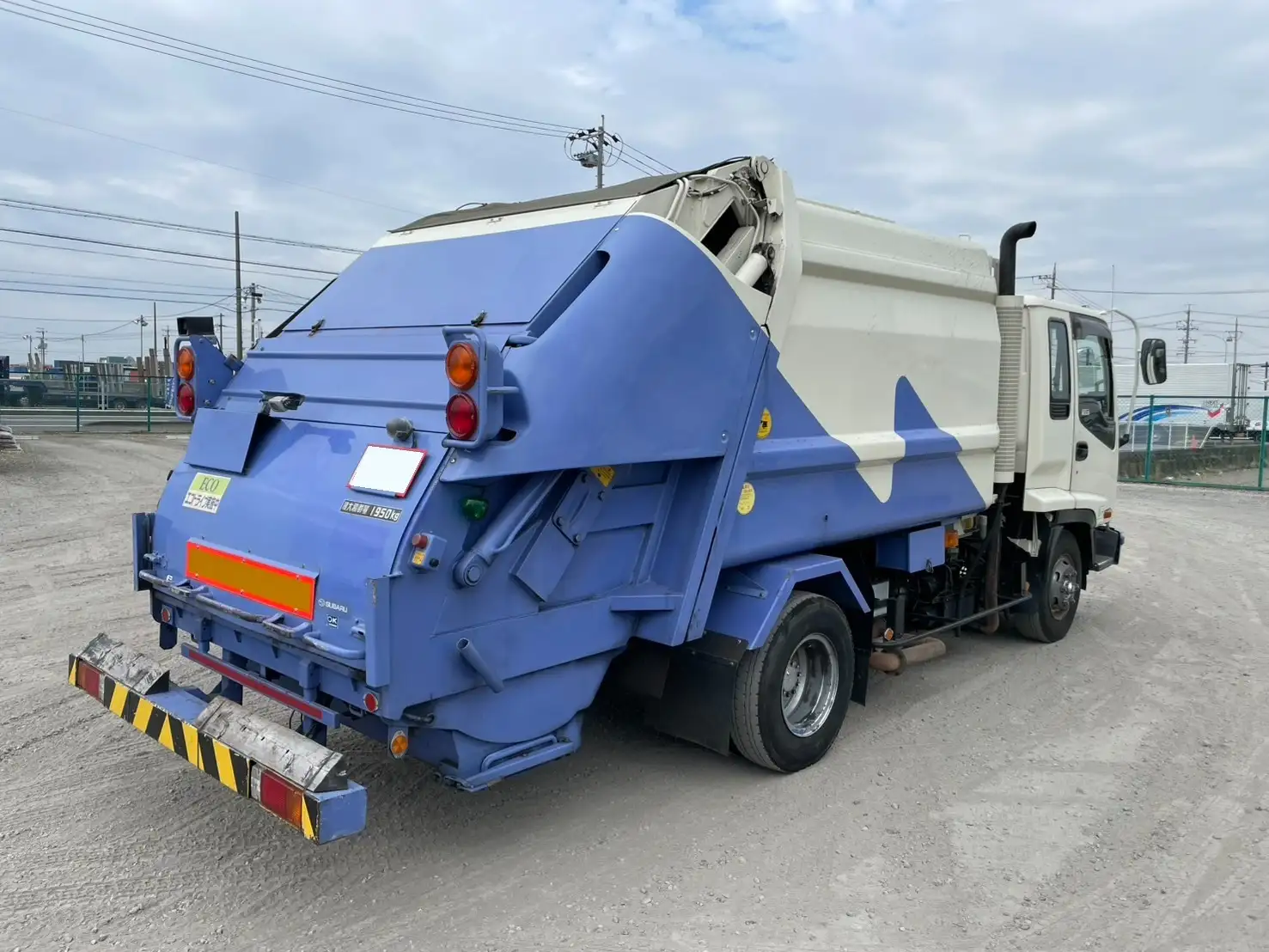 いすゞ フォワード 中型/増トン パッカー車 プレス式 ベッドの中古トラック画像3