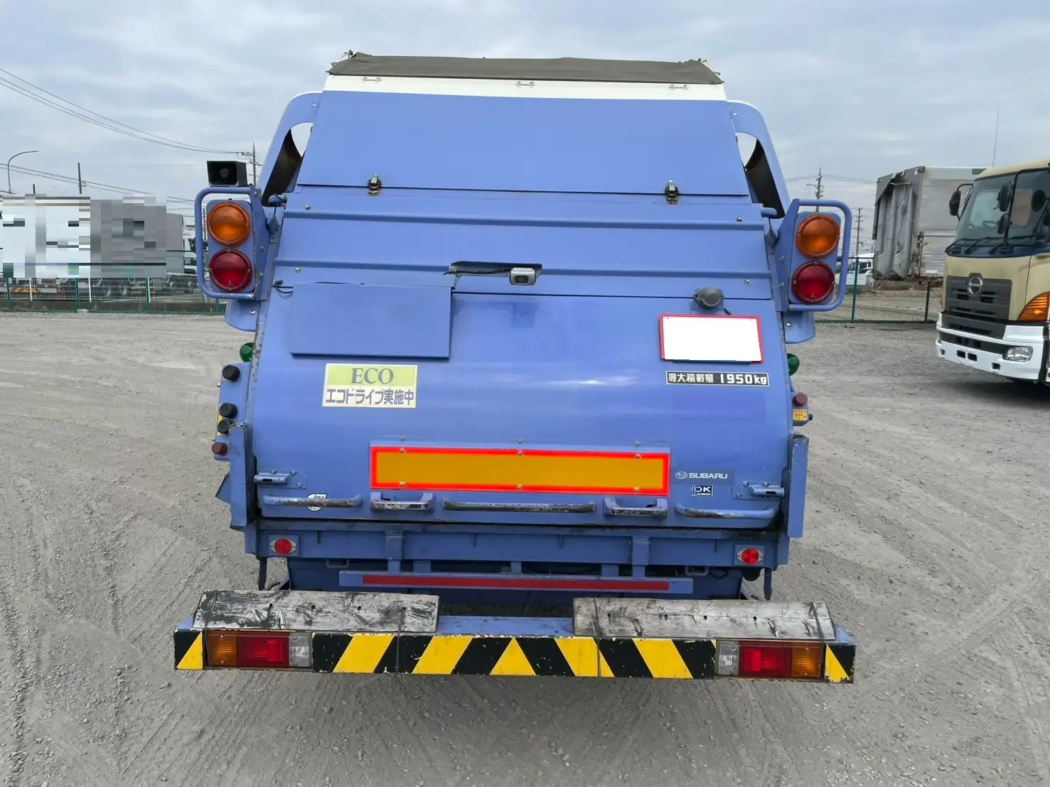 いすゞ フォワード 中型/増トン パッカー車 プレス式 ベッドの中古トラック画像4