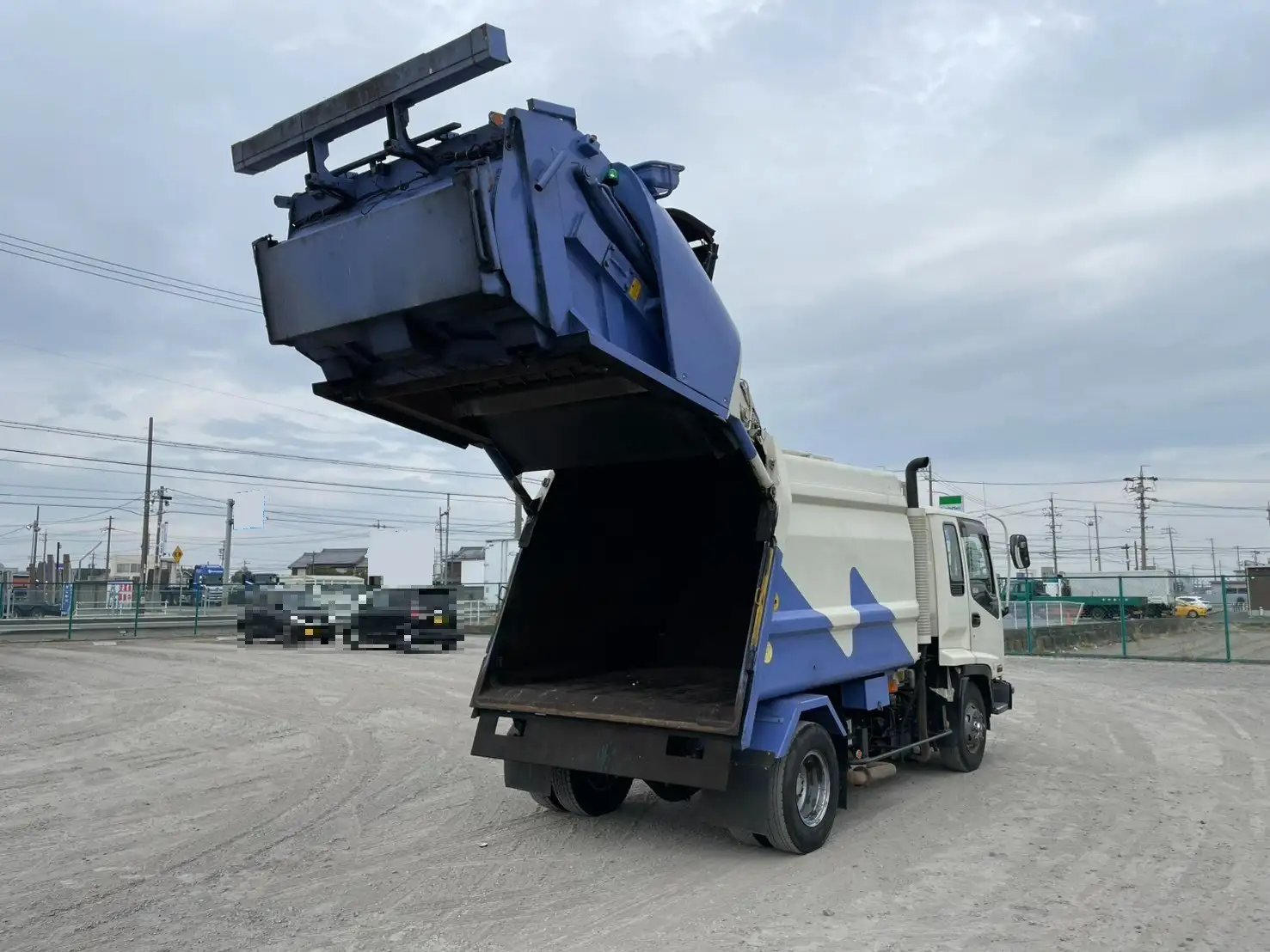 いすゞ フォワード 中型/増トン パッカー車 プレス式 ベッドの中古トラック画像8