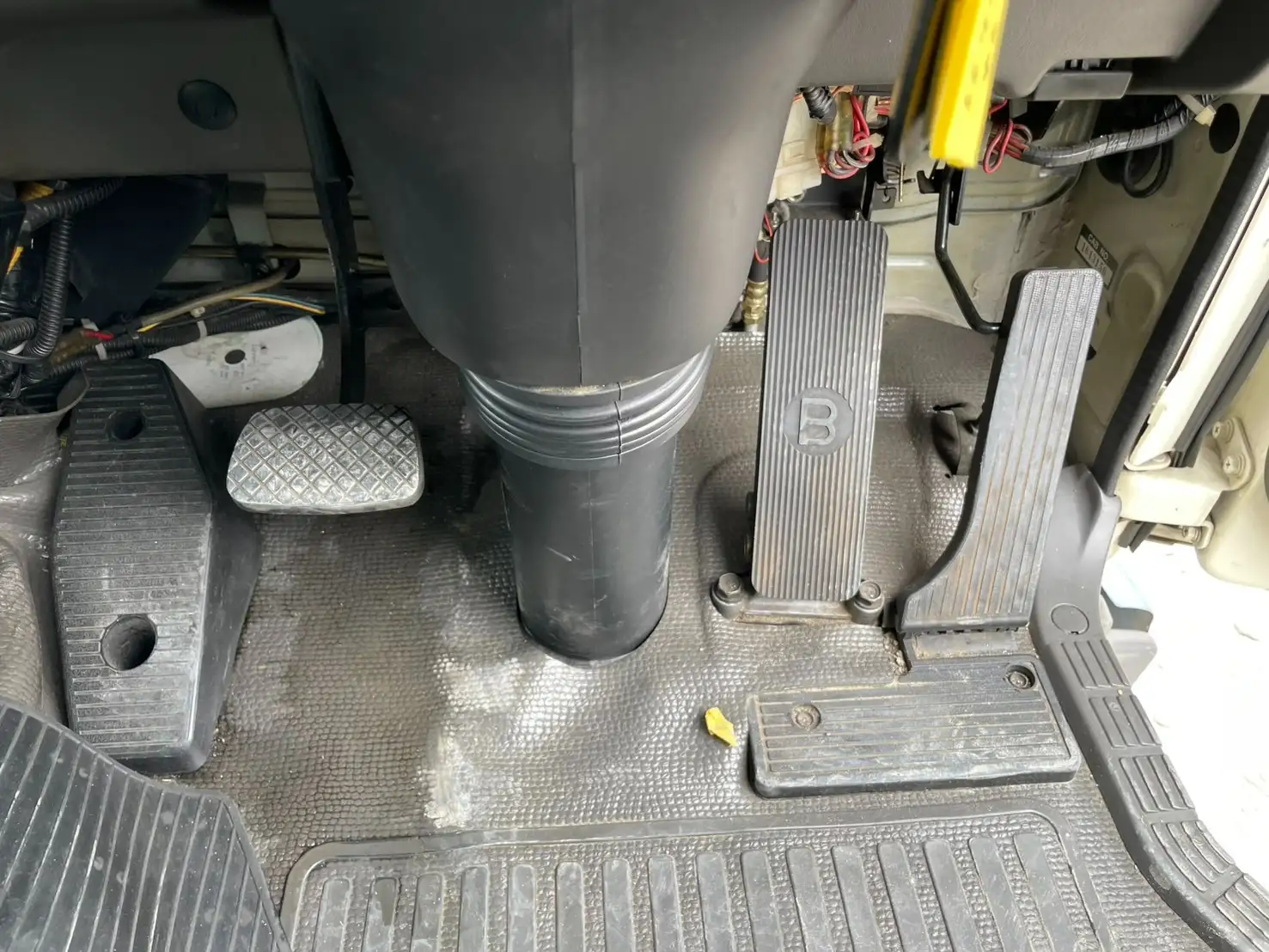 いすゞ フォワード 中型/増トン パッカー車 プレス式 ベッドの中古トラック画像14