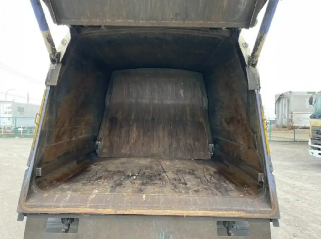 いすゞ フォワード 中型/増トン パッカー車 プレス式 ベッドの中古トラック画像10