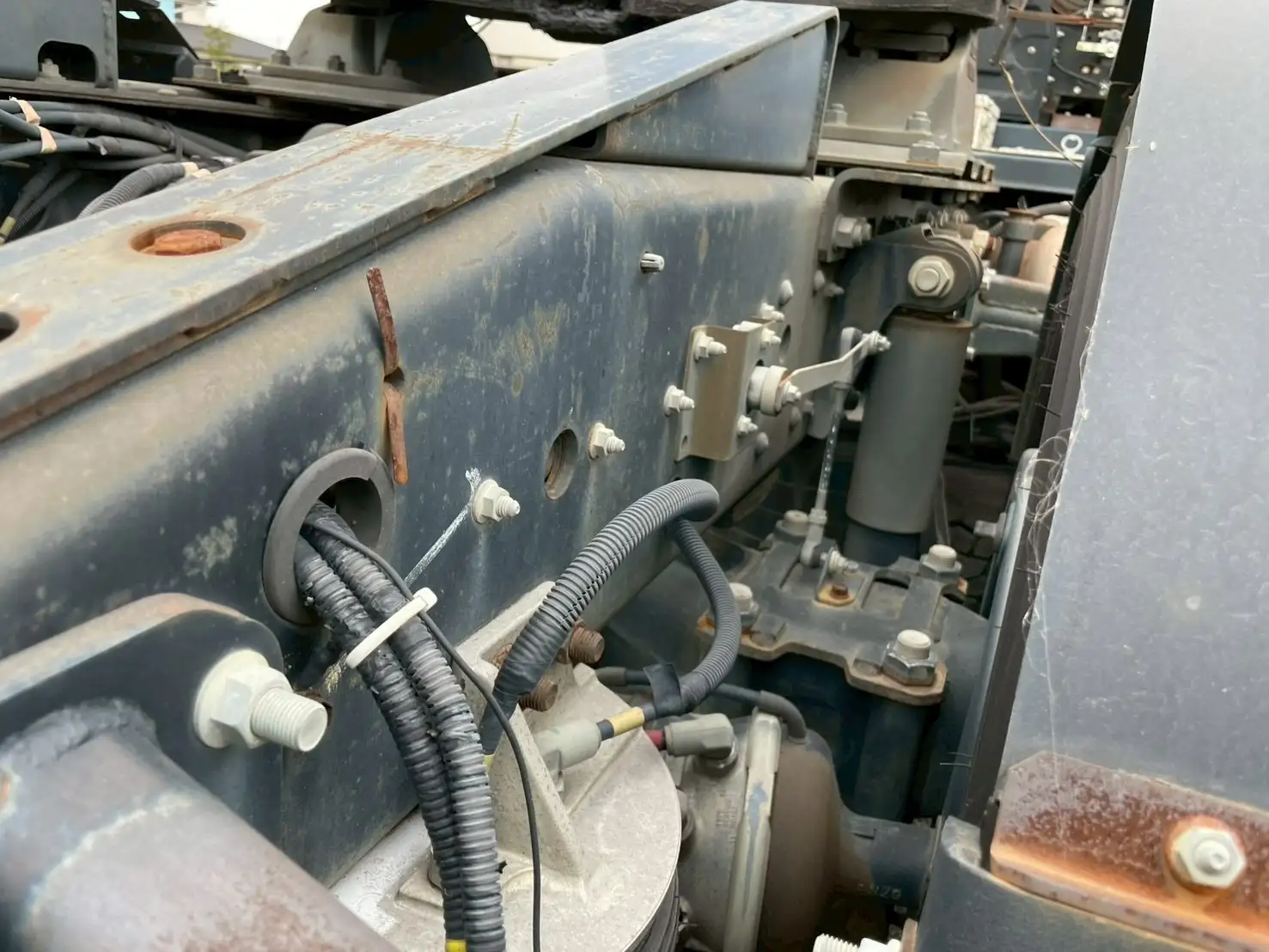 いすゞ ギガ 大型 トラクター ハイルーフ 1デフの中古トラック画像10