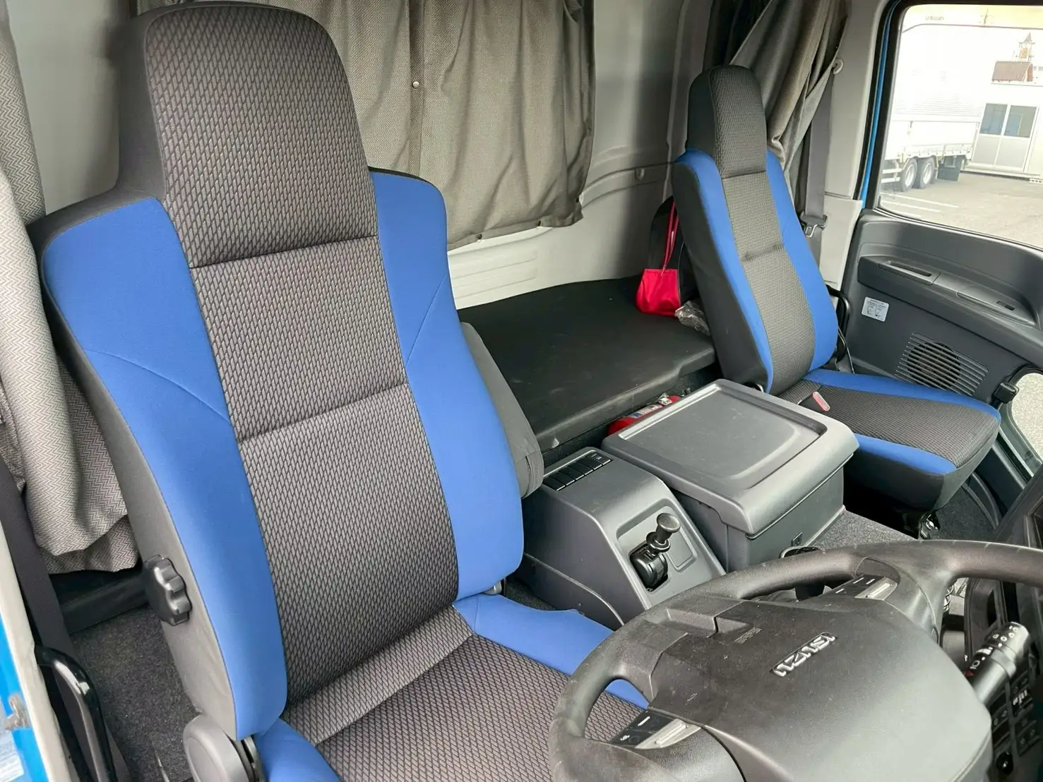 いすゞ ギガ 大型 トラクター ハイルーフ 1デフの中古トラック画像11