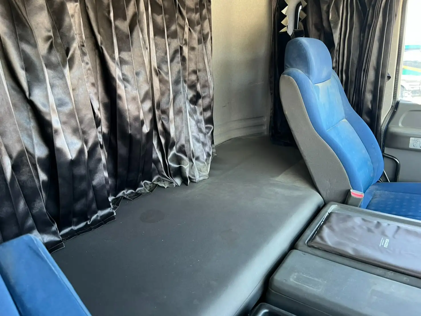 いすゞ ギガ 大型 ダンプ コボレーン ベッドの中古トラック画像11