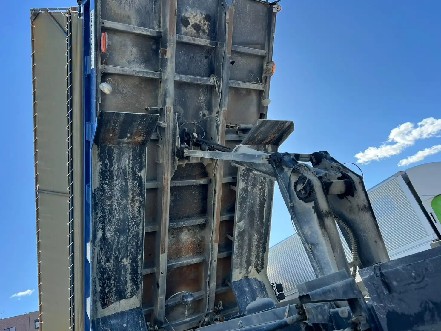 いすゞ ギガ 大型 ダンプ コボレーン ベッドの中古トラック画像16