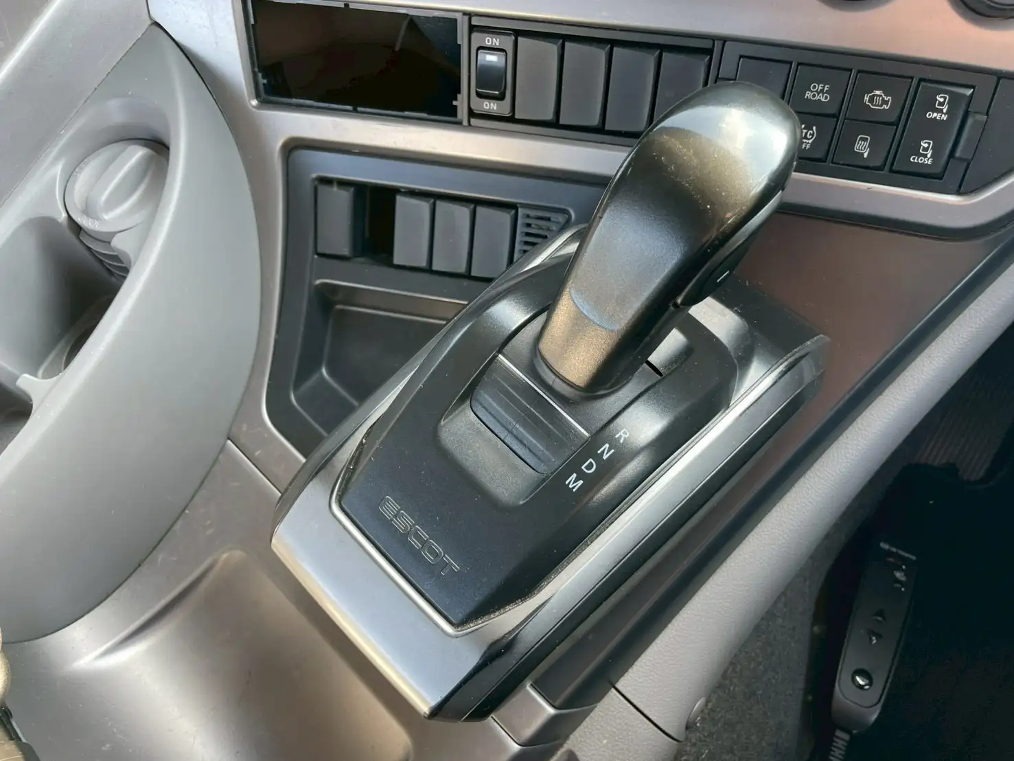 日産UD クオン 大型 トラクター ハイルーフ 1デフの中古トラック画像14