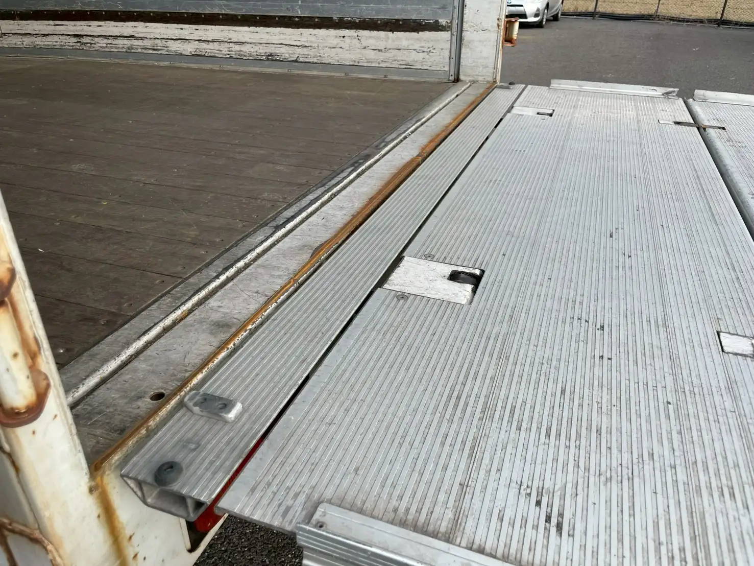 日野 レンジャー 中型/増トン ウイング 幌ウイング パワーゲートの中古トラック画像7