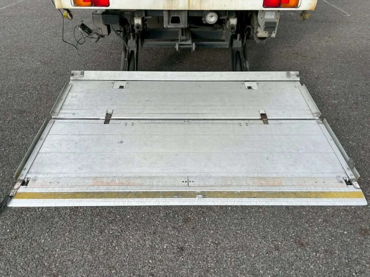 日野 レンジャー 中型/増トン ウイング 幌ウイング パワーゲートの中古トラック画像8