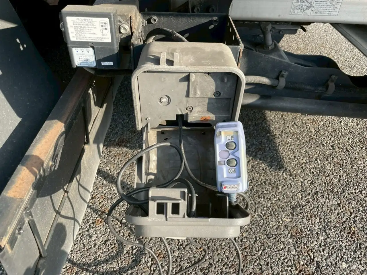 日野 レンジャー 中型/増トン ウイング 幌ウイング パワーゲートの中古トラック画像10