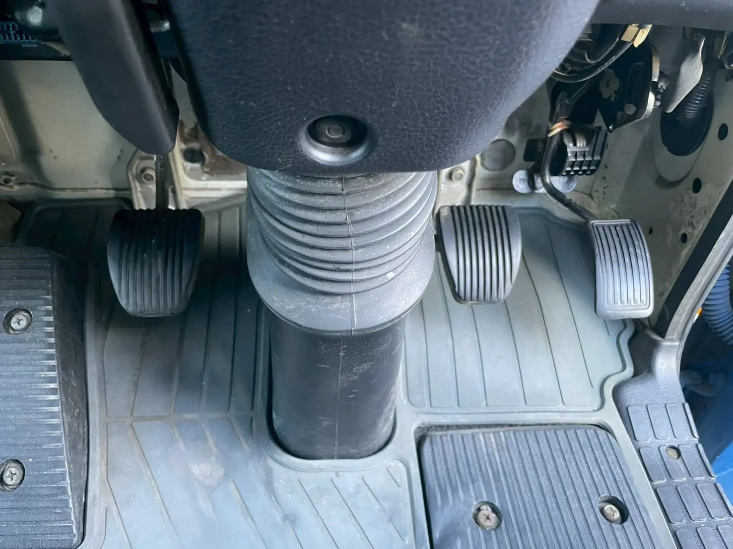 日野 レンジャー 中型/増トン ウイング 幌ウイング パワーゲートの中古トラック画像13