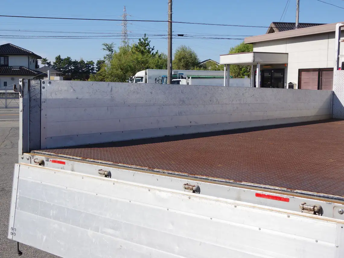 いすゞ フォワード 中型/増トン 平ボディ 床鉄板 アルミブロックの中古トラック画像9