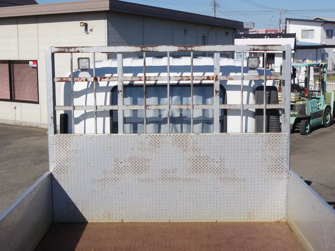 いすゞ フォワード 中型/増トン 平ボディ 床鉄板 アルミブロックの中古トラック画像7