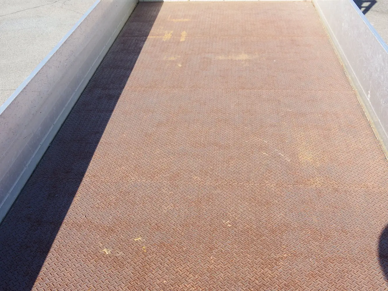 いすゞ フォワード 中型/増トン 平ボディ 床鉄板 アルミブロックの中古トラック画像8