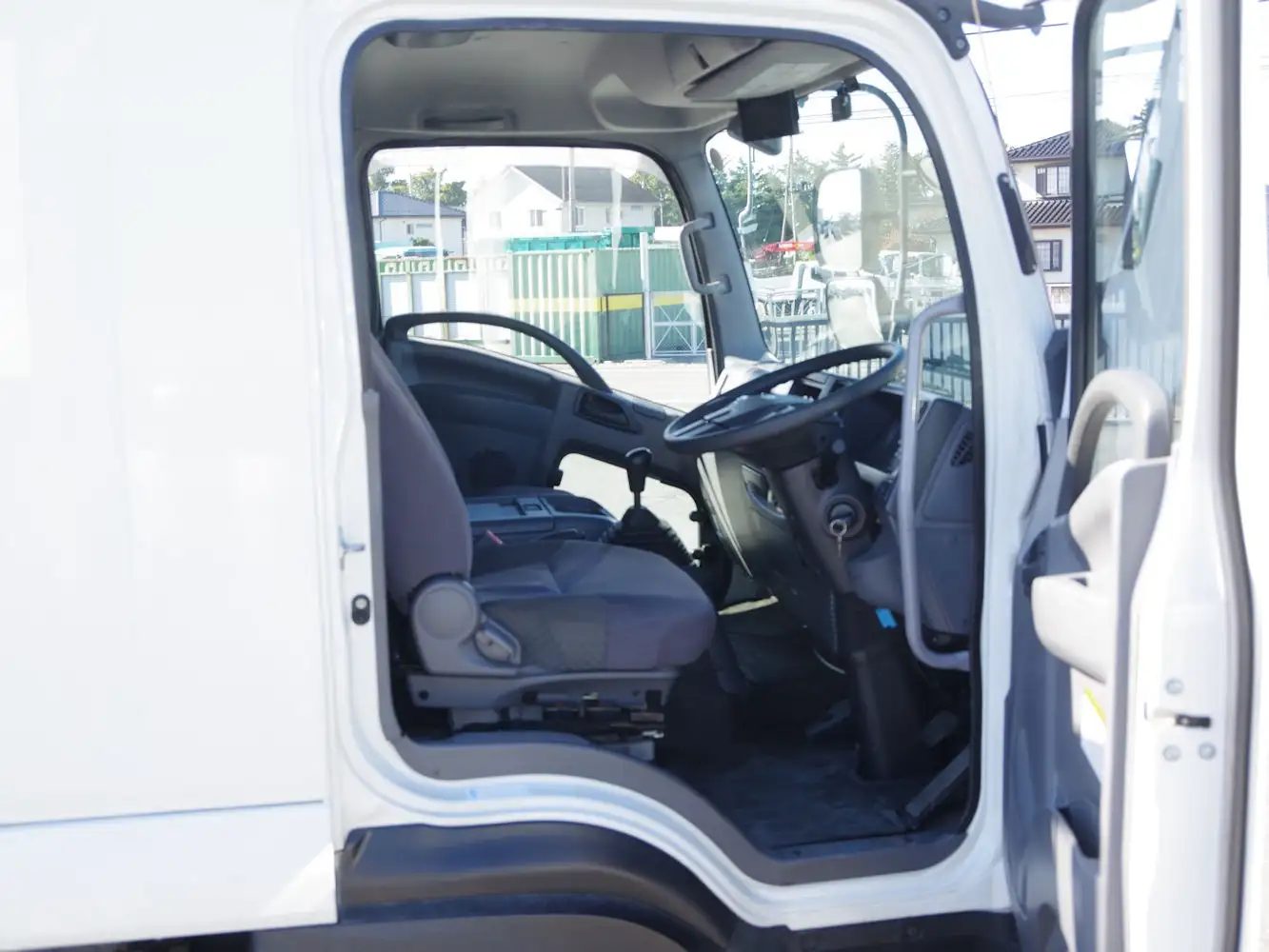 いすゞ フォワード 中型/増トン 平ボディ 床鉄板 アルミブロックの中古トラック画像11