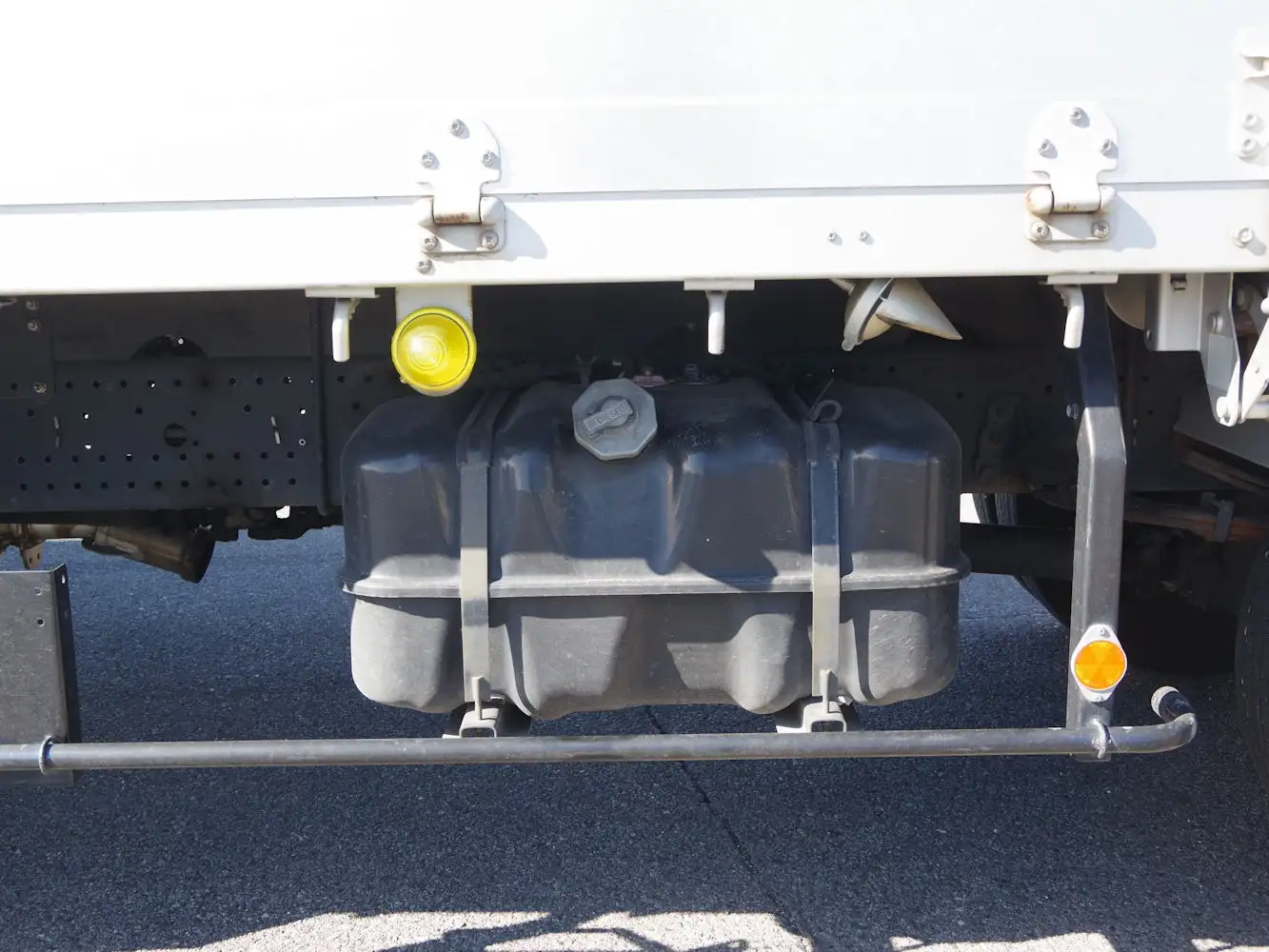 いすゞ フォワード 中型/増トン 平ボディ 床鉄板 アルミブロックの中古トラック画像19