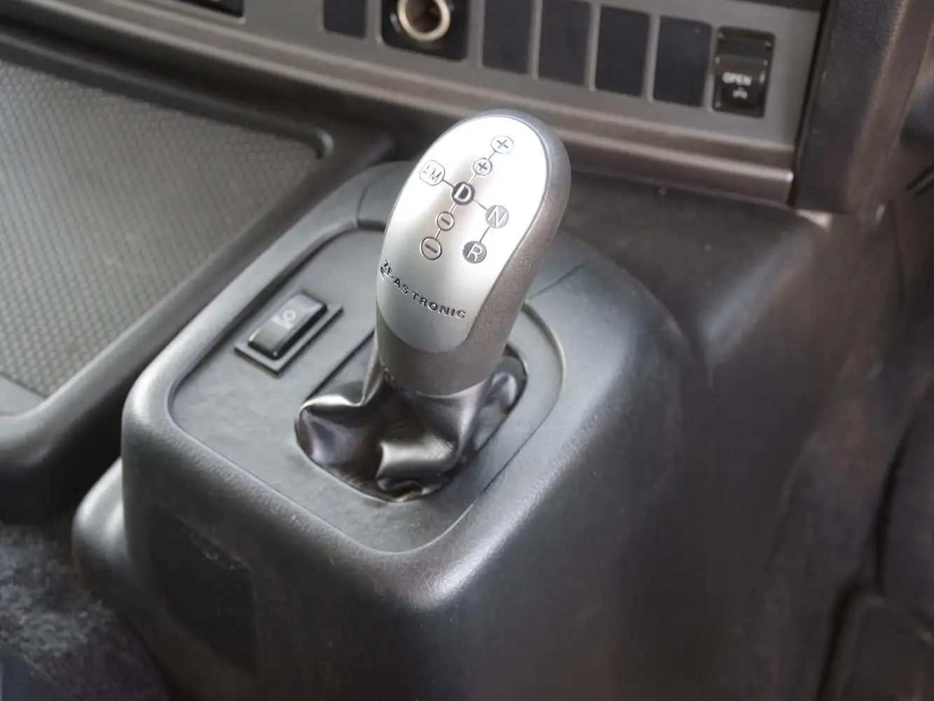 日野 プロフィア 大型 トラクター 2デフ エアサスの中古トラック画像15