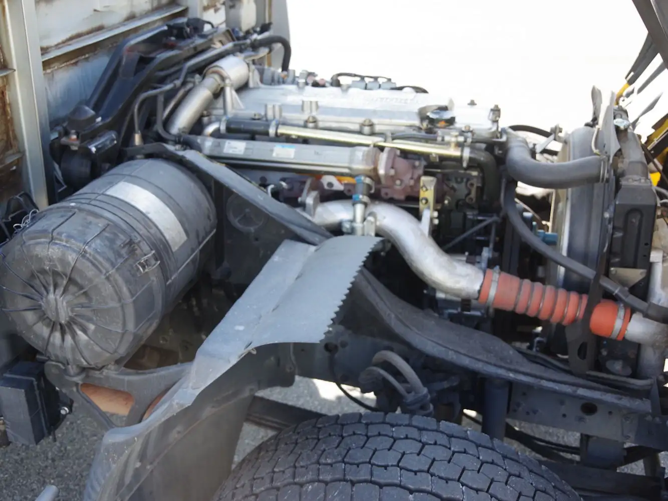 三菱 ファイター 中型/増トン 平ボディ 床鉄板 アルミブロックの中古トラック画像20